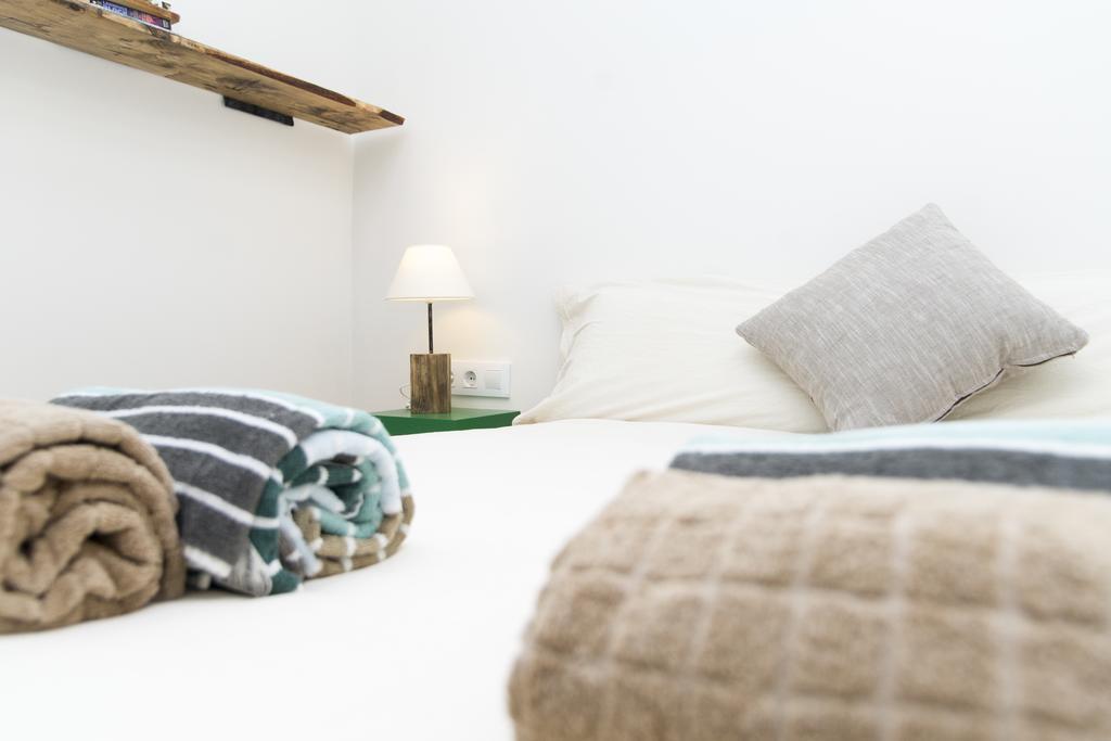 Apartments Barcelona Sagrada Pokój zdjęcie