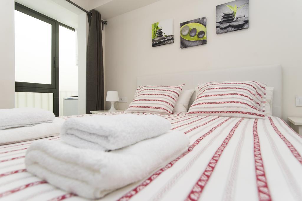 Apartments Barcelona Sagrada Pokój zdjęcie